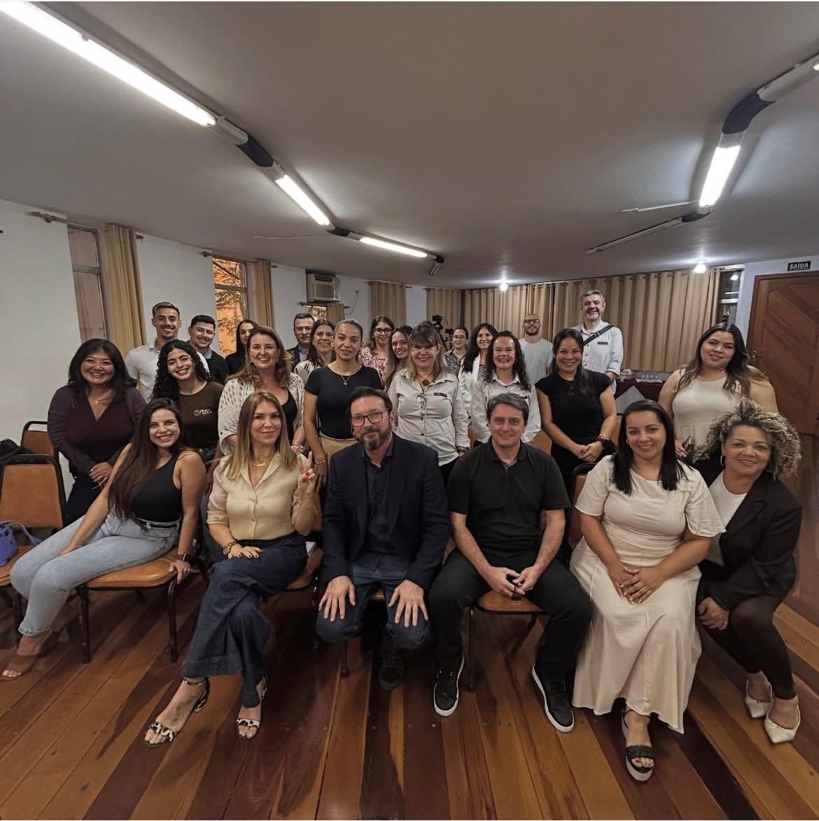 AIDA Agency em reunião