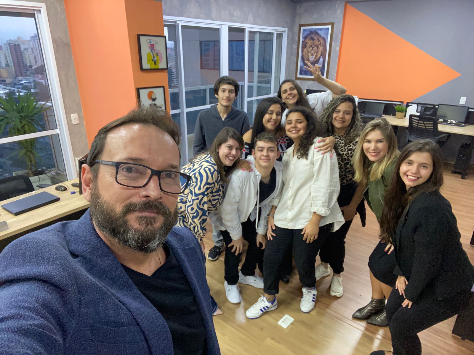 Selfie da equipe AIDA Agency