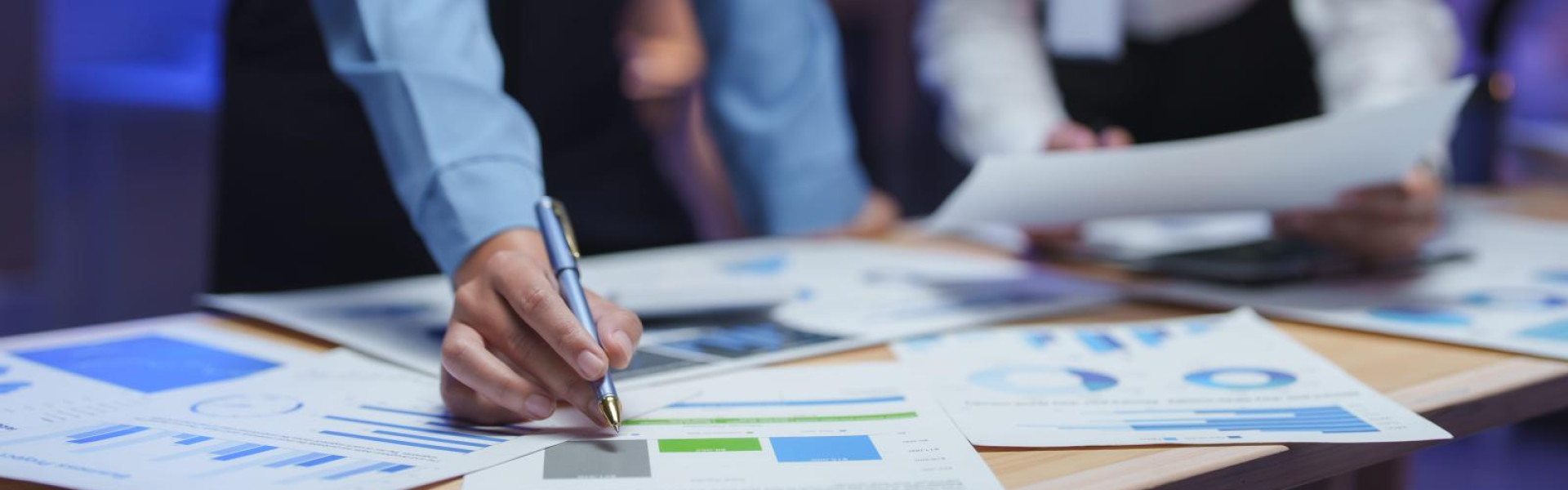 Visão de montes em Gavi itália ao por do sol